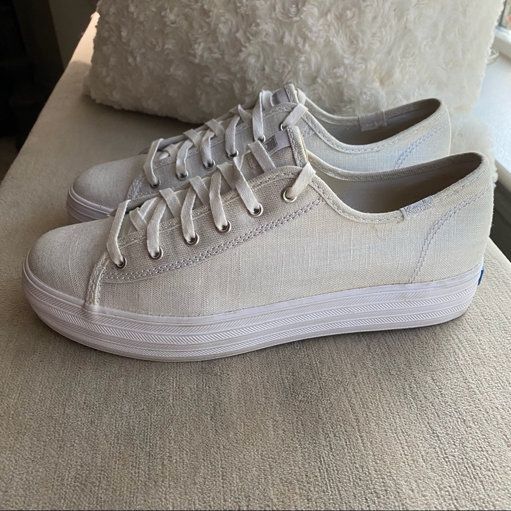 Woman’s KEDS Triple Kick Met Silver Sneakers Size 7 Only Worn Once! - Picture 5 of 12